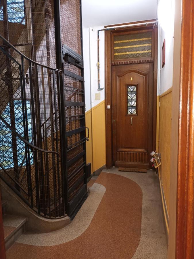 里尔Au Moulin D'Or公寓式酒店 外观 照片